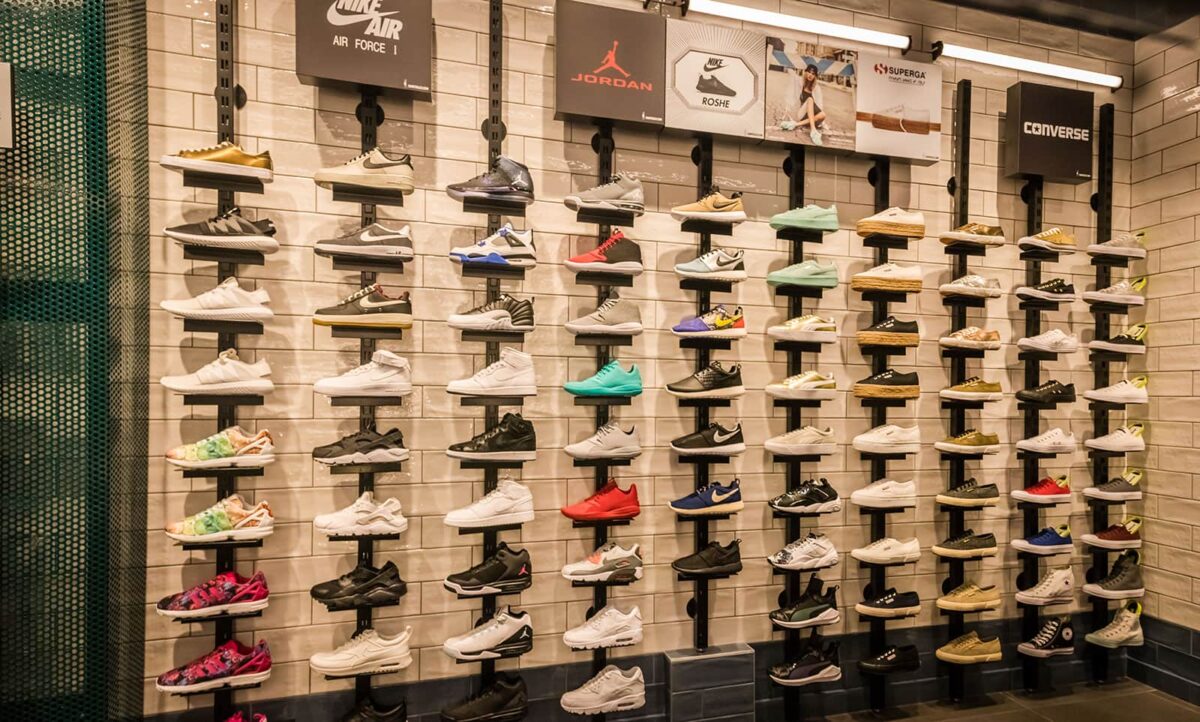 saint soles nike