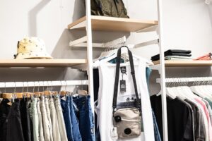 Bestchoice-MegaOutlet-Photo-13 Εξοπλισμός καταστήματος ρούχων με σύστημα stability