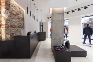 Step-Sport-Fashion-Athlitika-Photo-02 Έπιπλα για εμπορικά καταστήματα