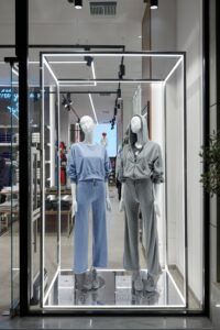 Sugarfree-Glyfada-Photo-16 Γόνδολα βιτρίνας για το κατάστημα της Sugarfree στην Αθήνα