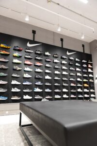 eRunning-Megaoutlet-Athlitika-Photo-19 Μεταλλικά σκαμπό με μαξιλάρι